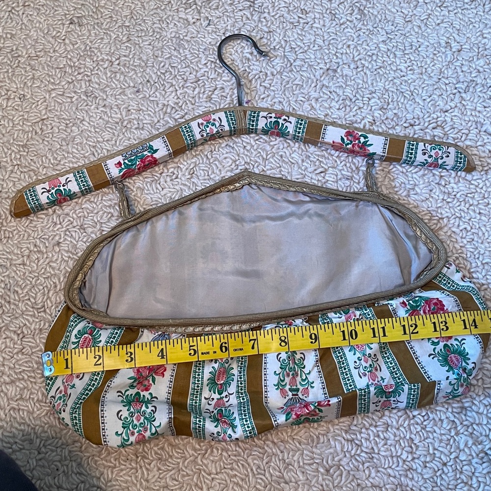 Vintage French (?) clothes hanger with pocket floral stripe - Picture 10 of 11